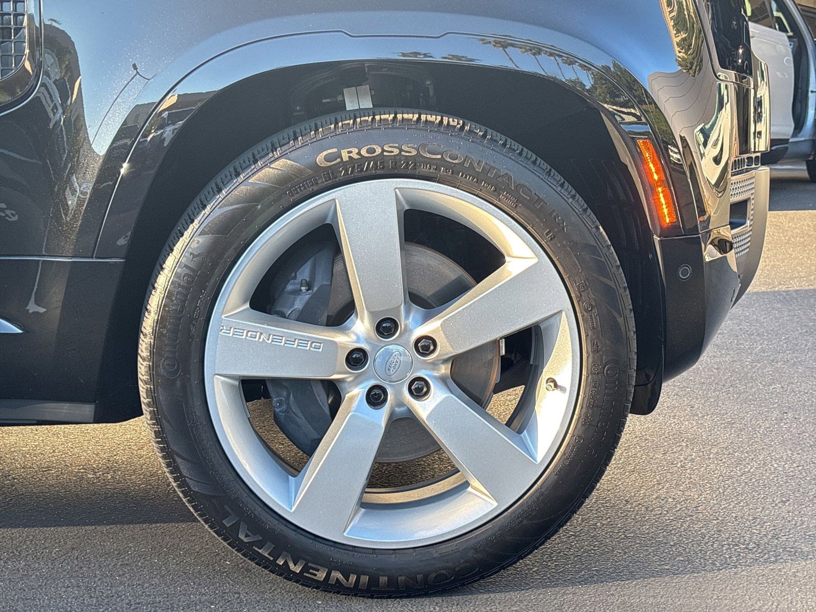 Certified 2025 Land Rover Defender 110 X-Dynamic SE image 11