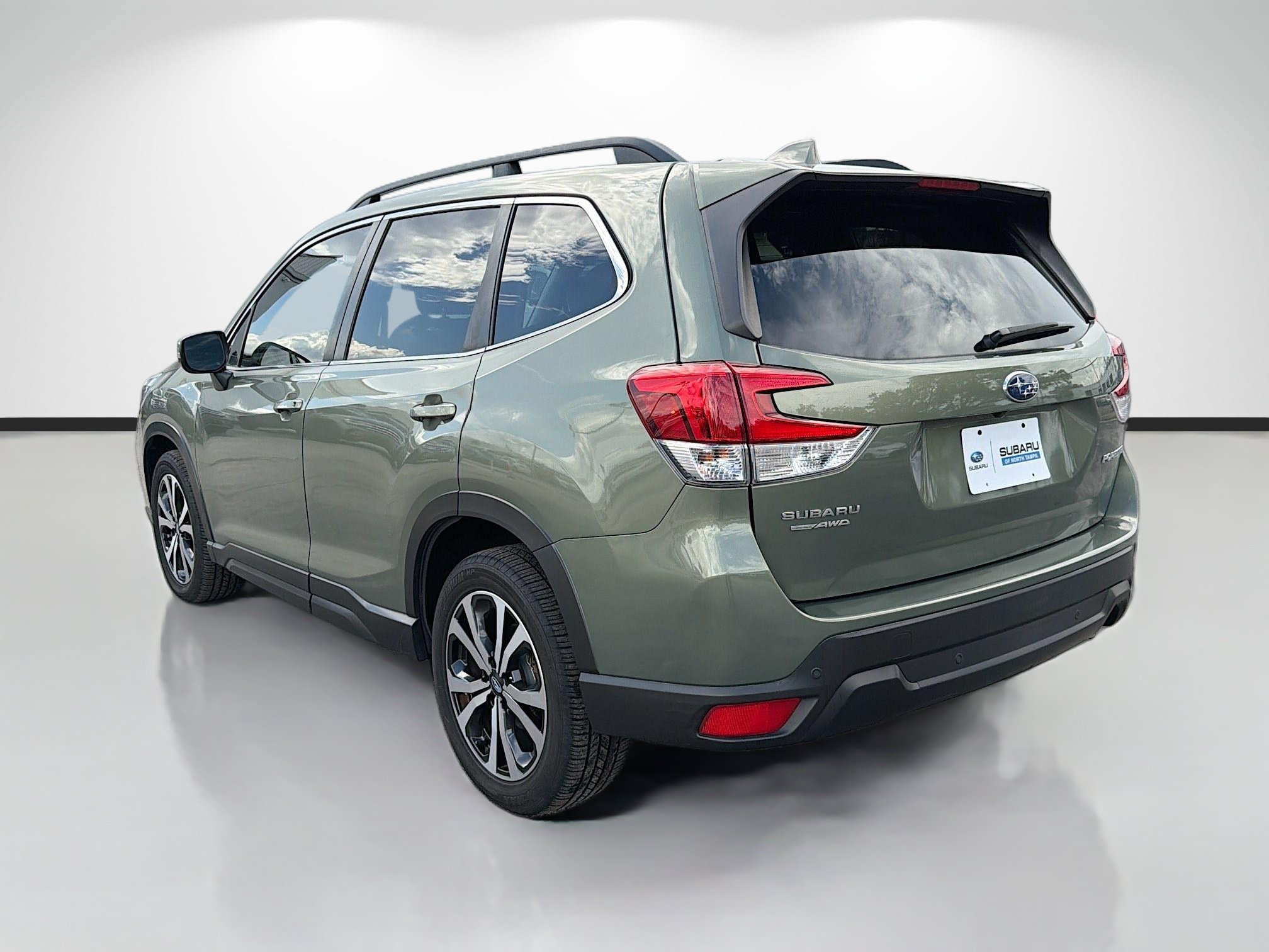 Used 2020 Subaru Forester Limited AWD/4WD image 5