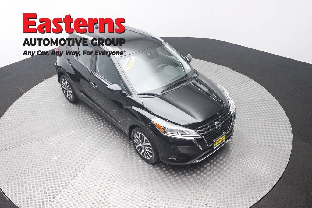 Used 2023 Nissan Kicks SV FWD image 3