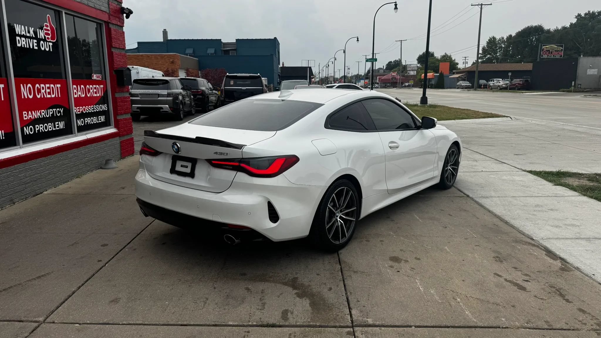Used 2021 BMW 430i Coupe w/ Convenience Package RWD image 4