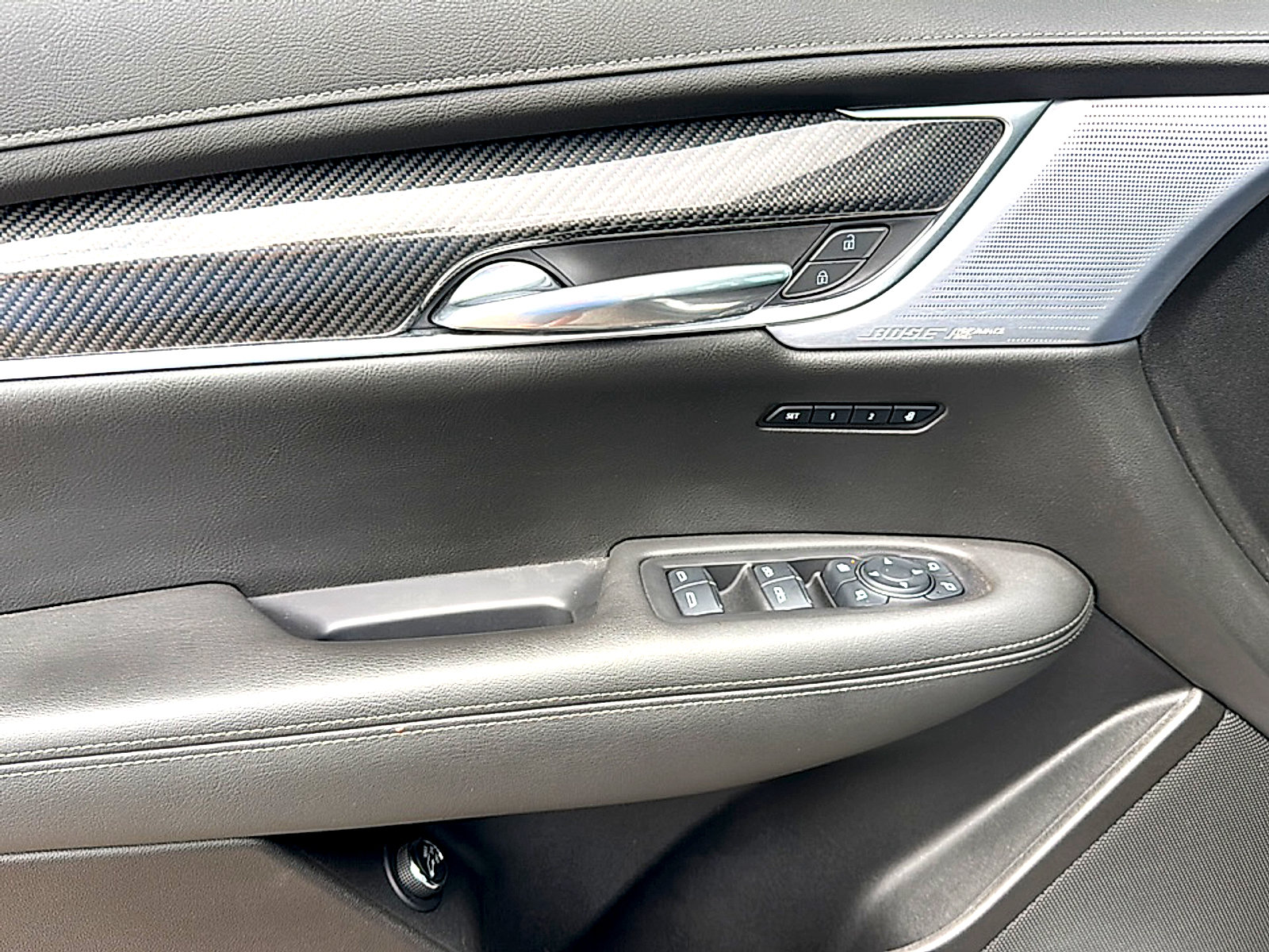 Used 2024 Cadillac XT6 Sport w/ LPO, Floor Liner Package AWD/4WD image 17