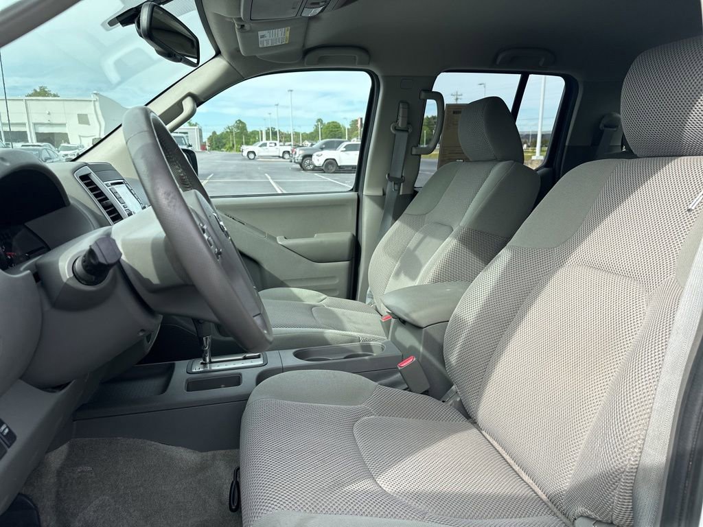 Used 2016 Nissan Frontier SV w/ SV Value Truck Package RWD image 21