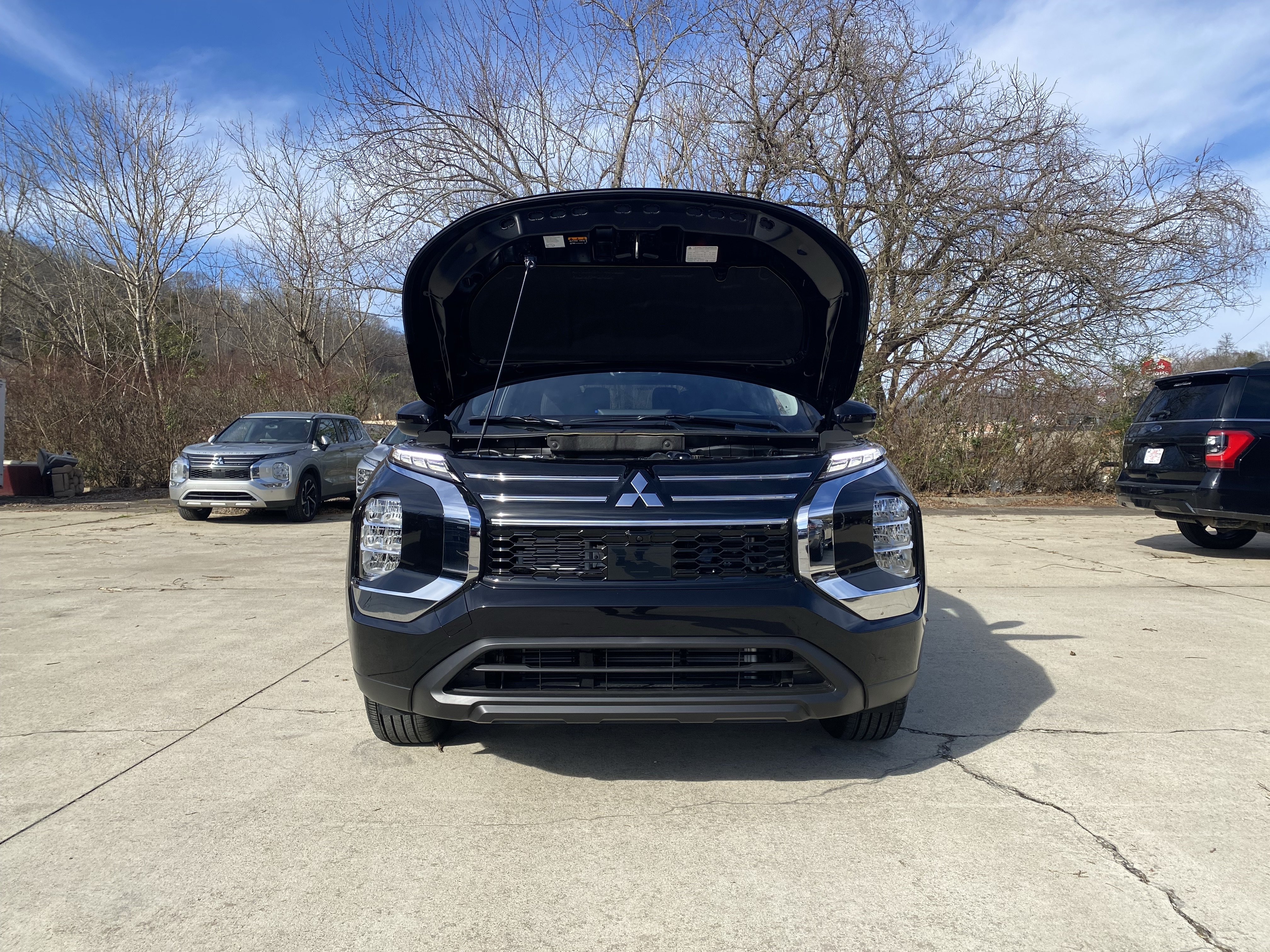 New 2026 Mitsubishi Outlander ES FWD image 32