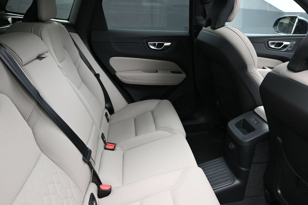 New 2026 Volvo XC60 T8 Plus w/ Climate Package AWD/4WD image 19