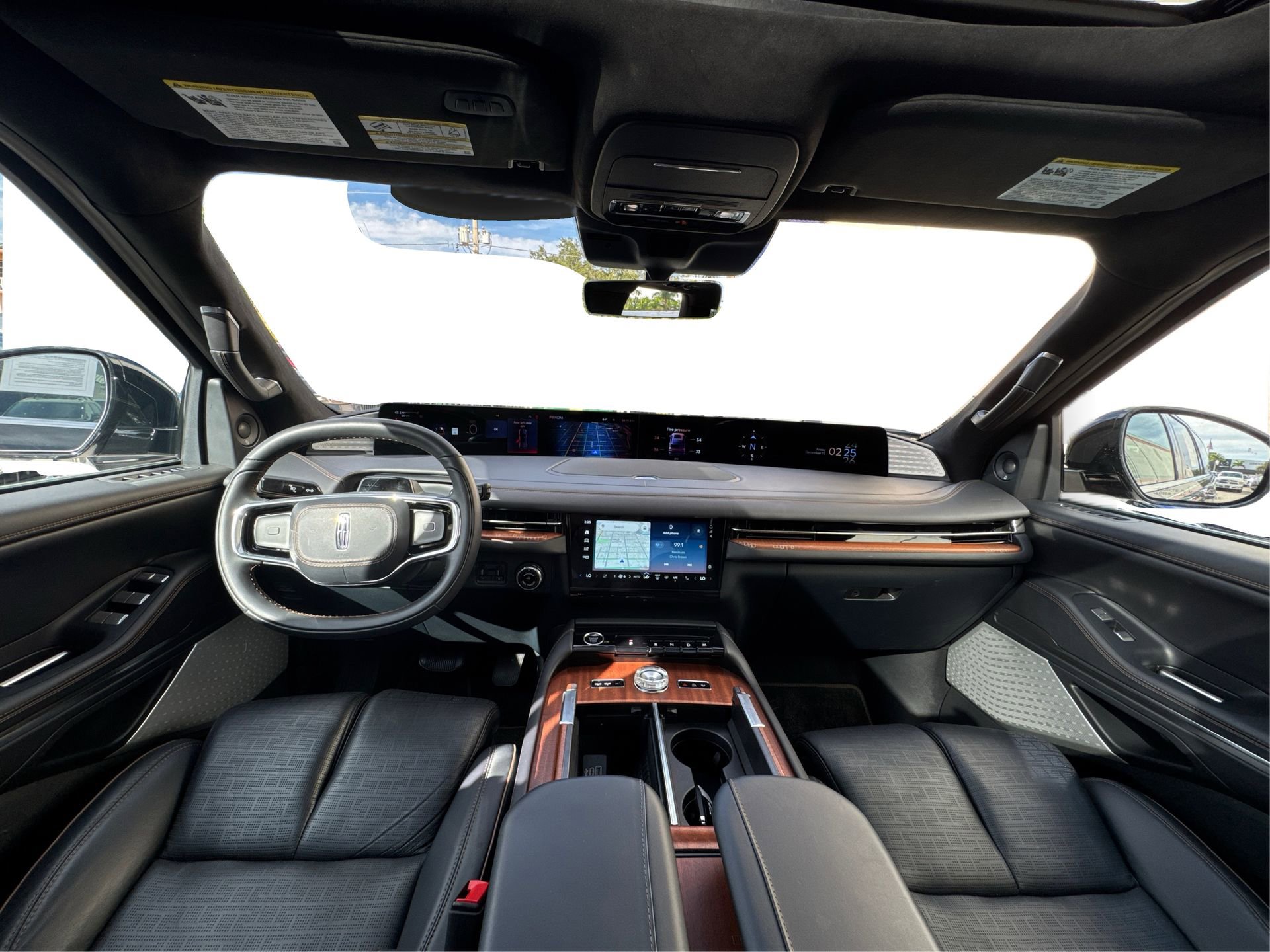 Used 2025 Lincoln Navigator Black Label image 27