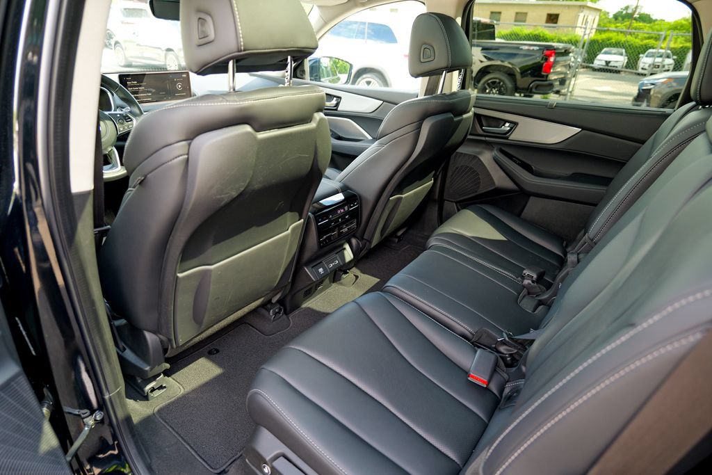 Used 2023 Acura MDX SH-AWD w/ Technology Package image 28