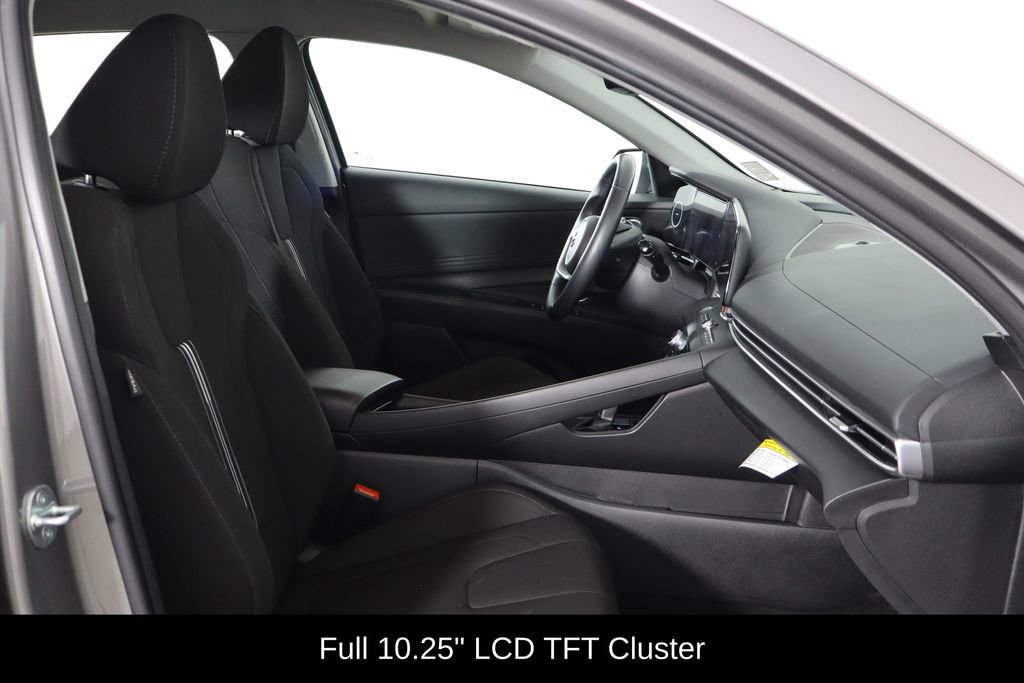Used 2023 Hyundai Elantra SEL w/ Convenience Package FWD image 19