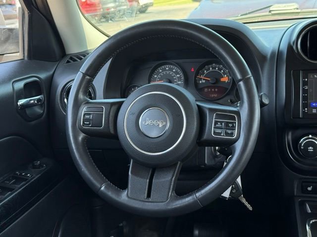 Used 2015 Jeep Patriot High Altitude AWD/4WD image 6
