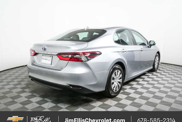 Used 2022 Toyota Camry LE FWD image 3