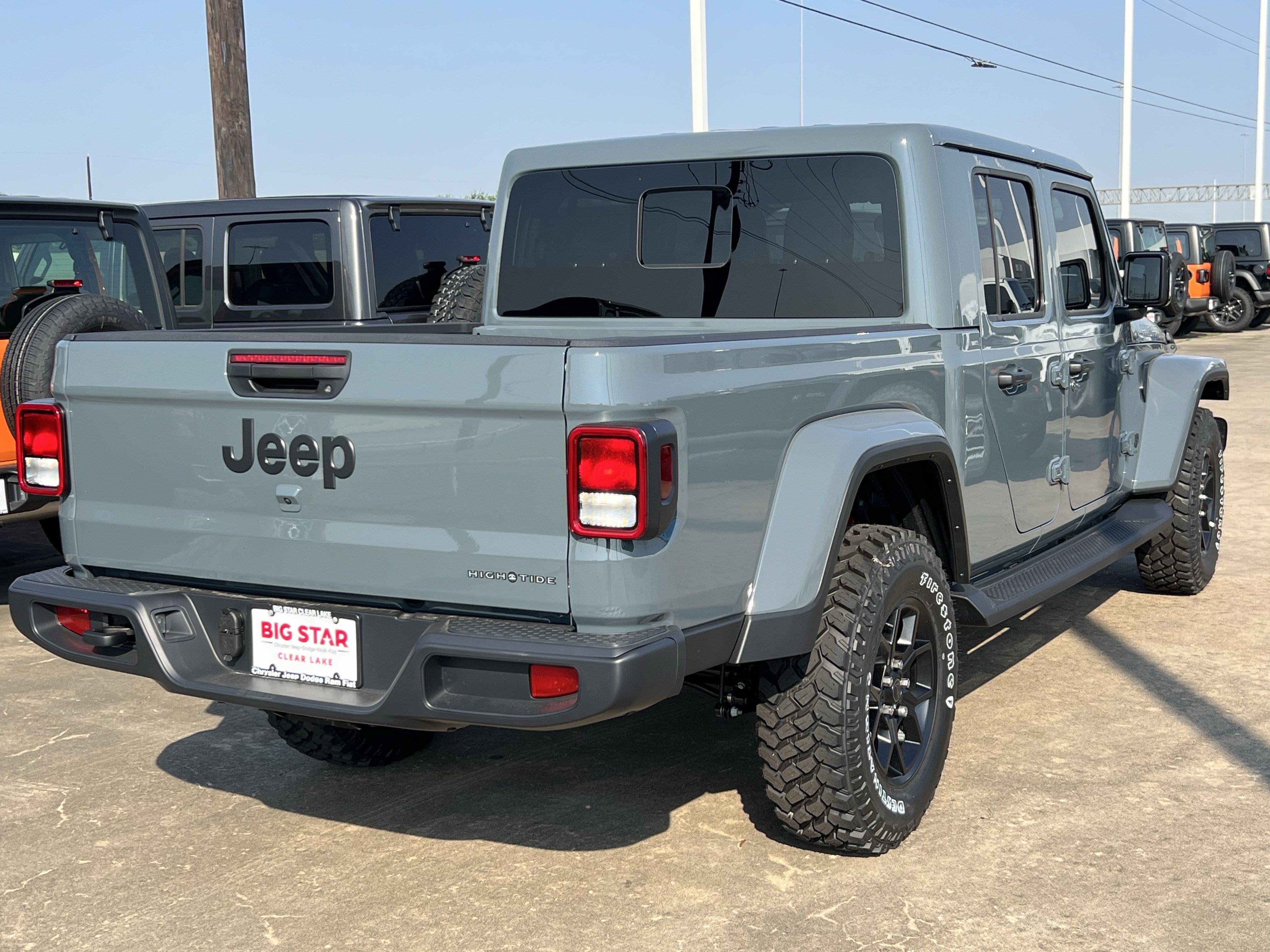 New 2025 Jeep Gladiator Sport image 6