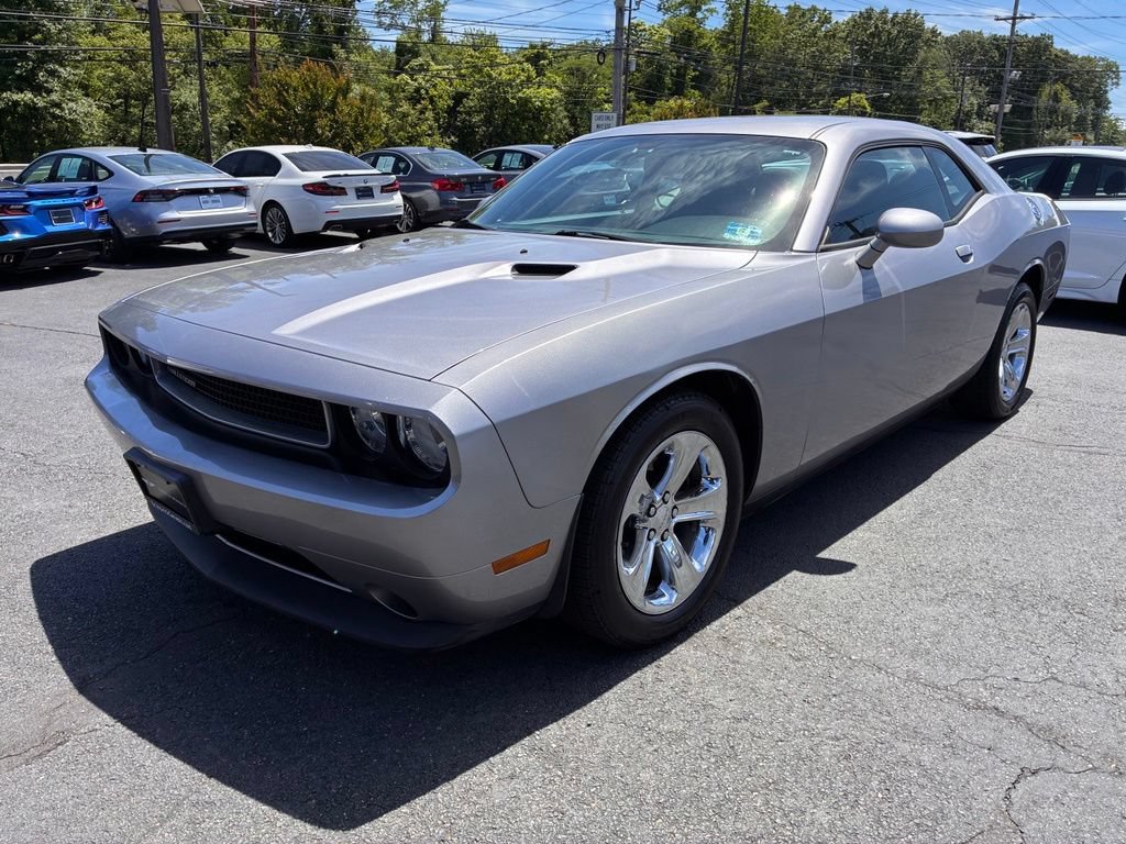 Used 2014 Dodge Challenger SXT w/ Sport Appearance Package RWD image 3