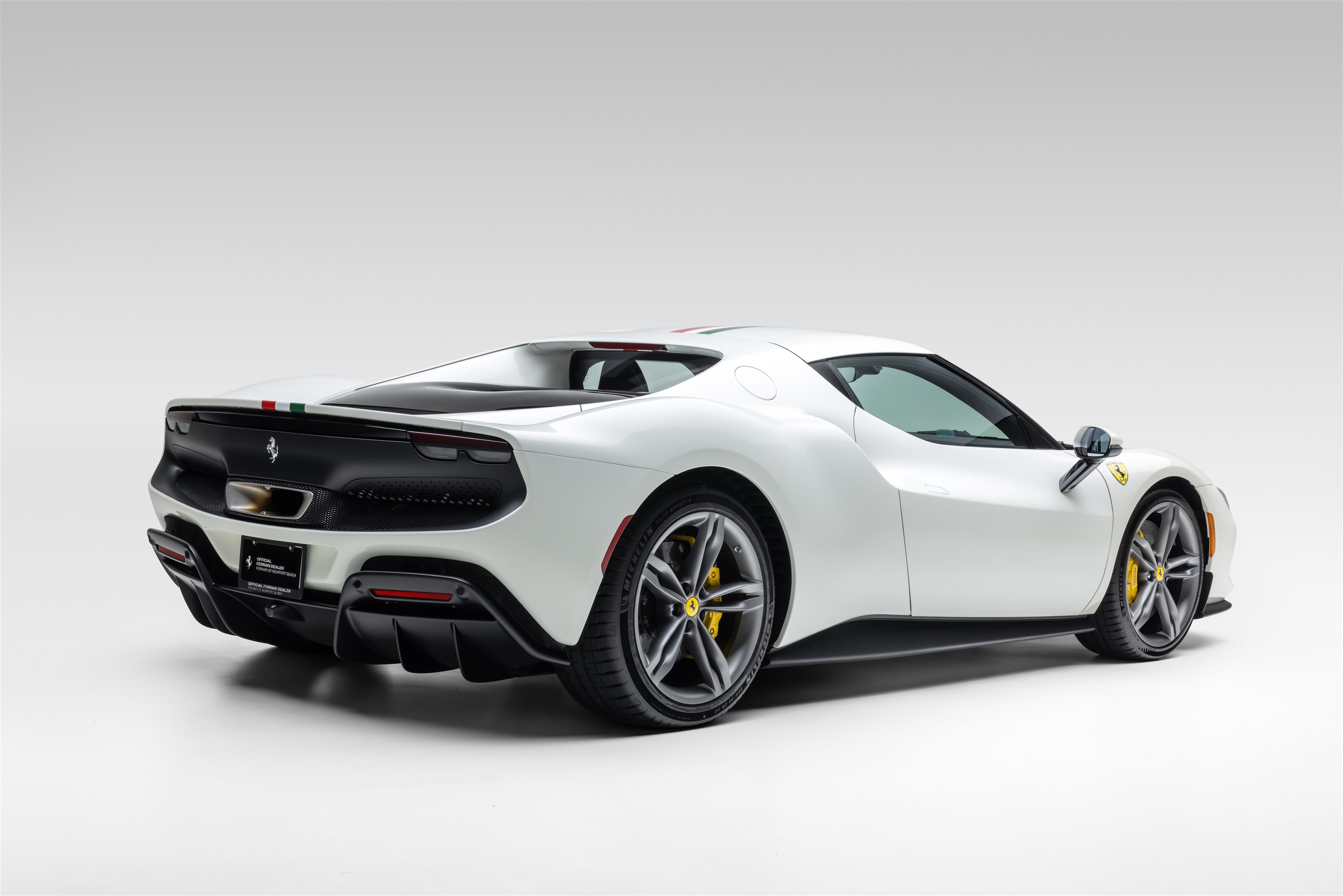 Used 2022 Ferrari 296 GTB RWD image 8