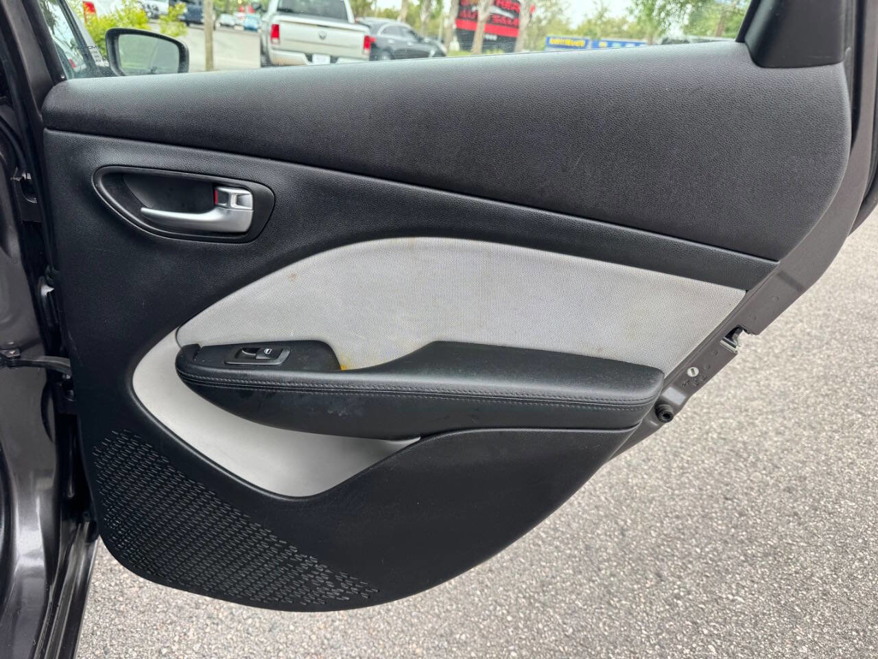 Used 2015 Dodge Dart SXT image 25