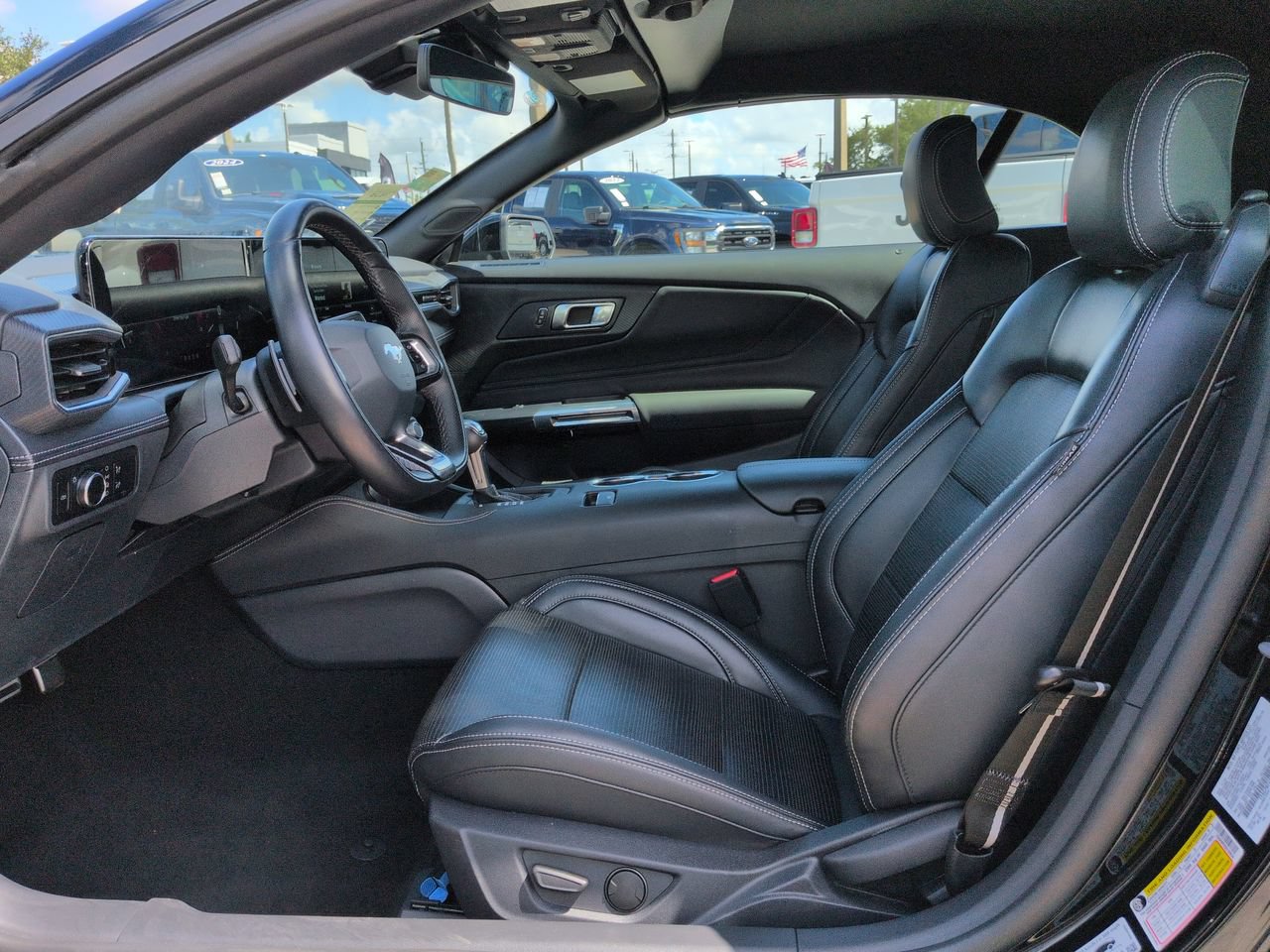 Used 2025 Ford Mustang GT Premium RWD image 15