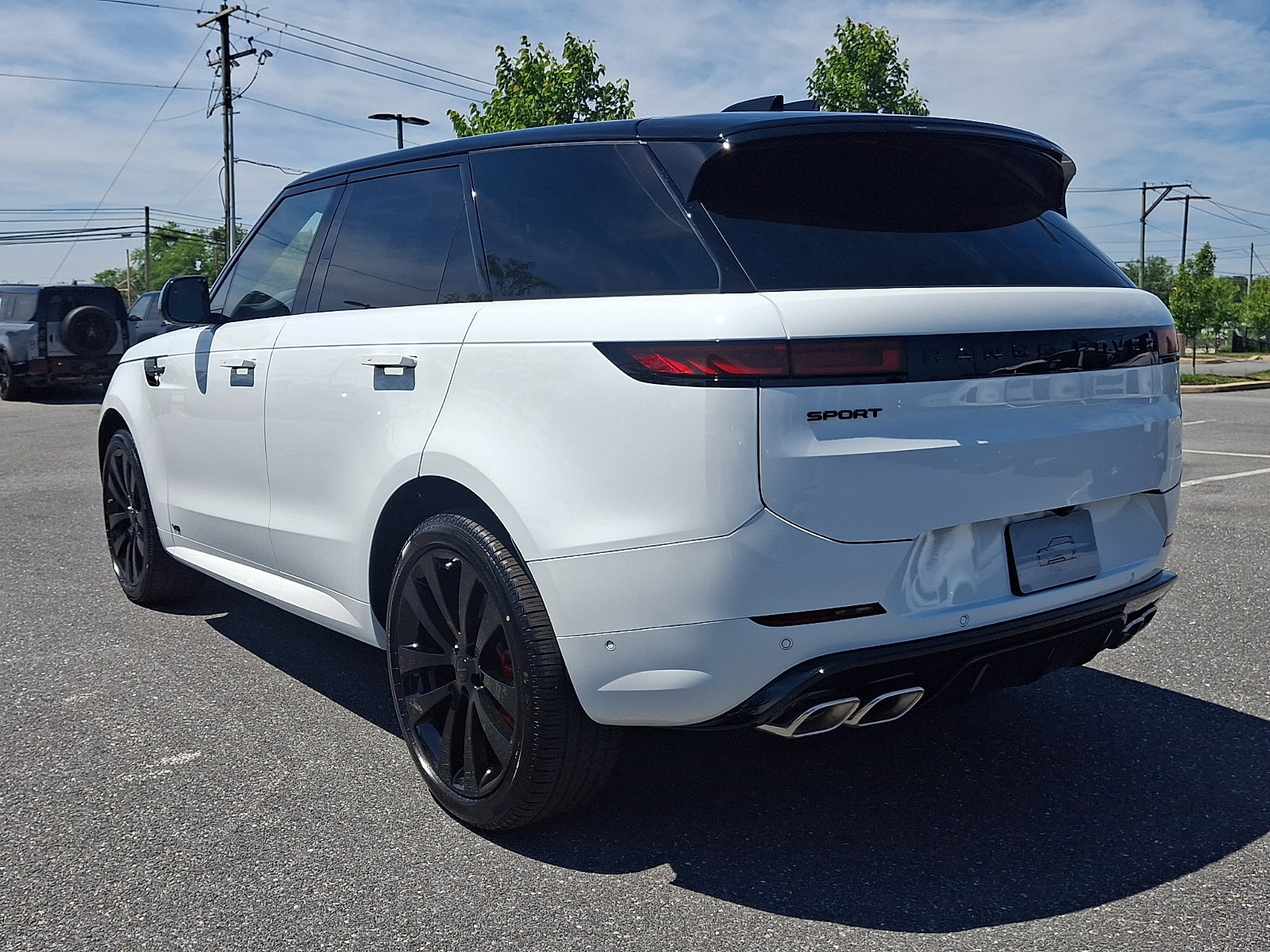 New 2026 Land Rover Range Rover Sport Dynamic SE AWD/4WD image 6