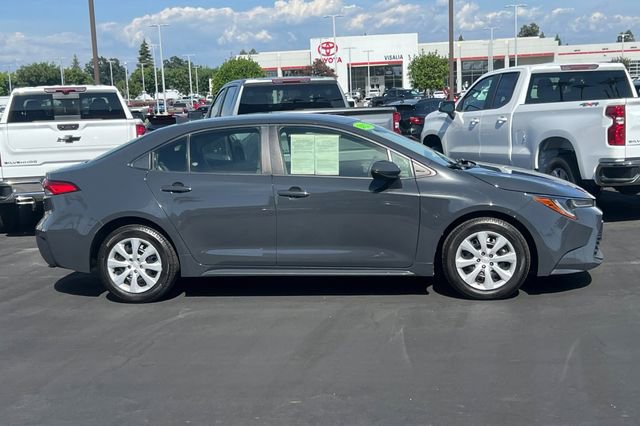 Used 2023 Toyota Corolla LE FWD image 3