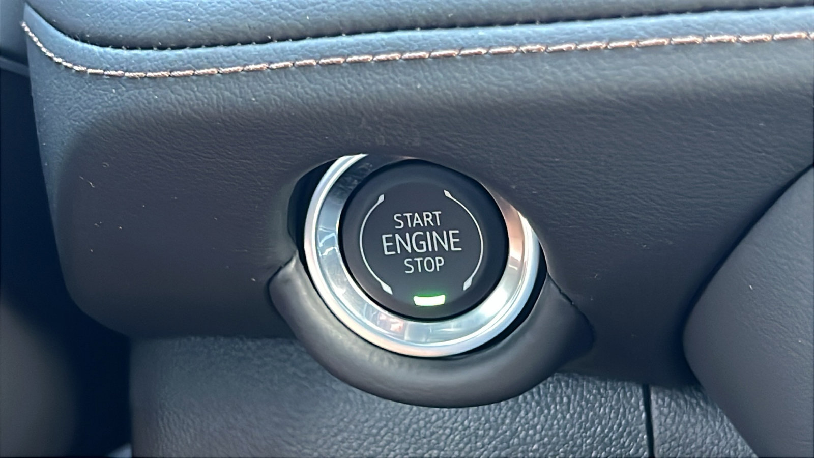 New 2025 Chevrolet Suburban High Country image 31