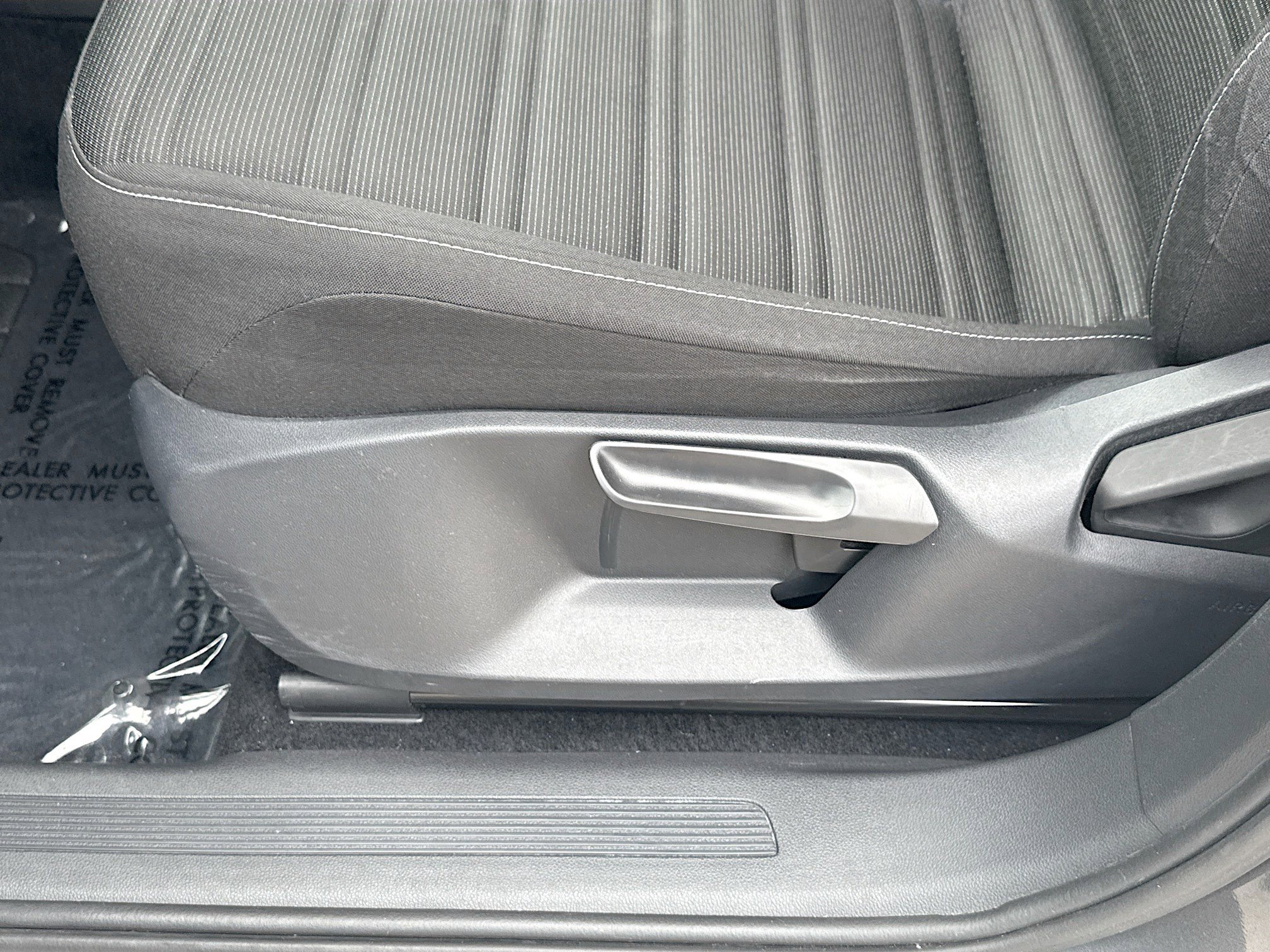 Certified 2022 Volkswagen Tiguan S image 17