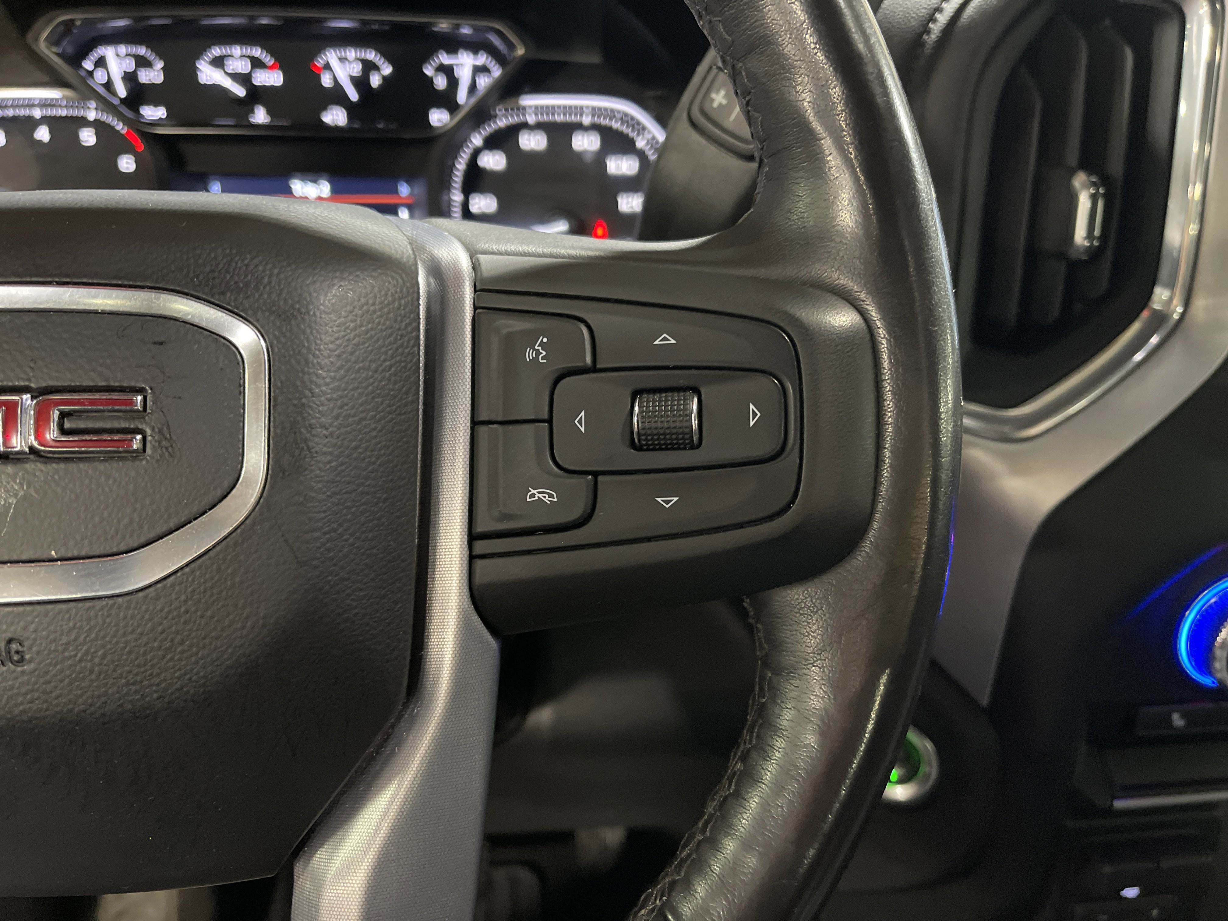 Used 2022 GMC Sierra 2500 SLE w/ SLE Convenience Package image 19