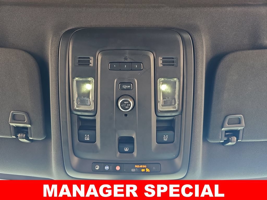 Used 2021 Chevrolet Suburban RST AWD/4WD image 32