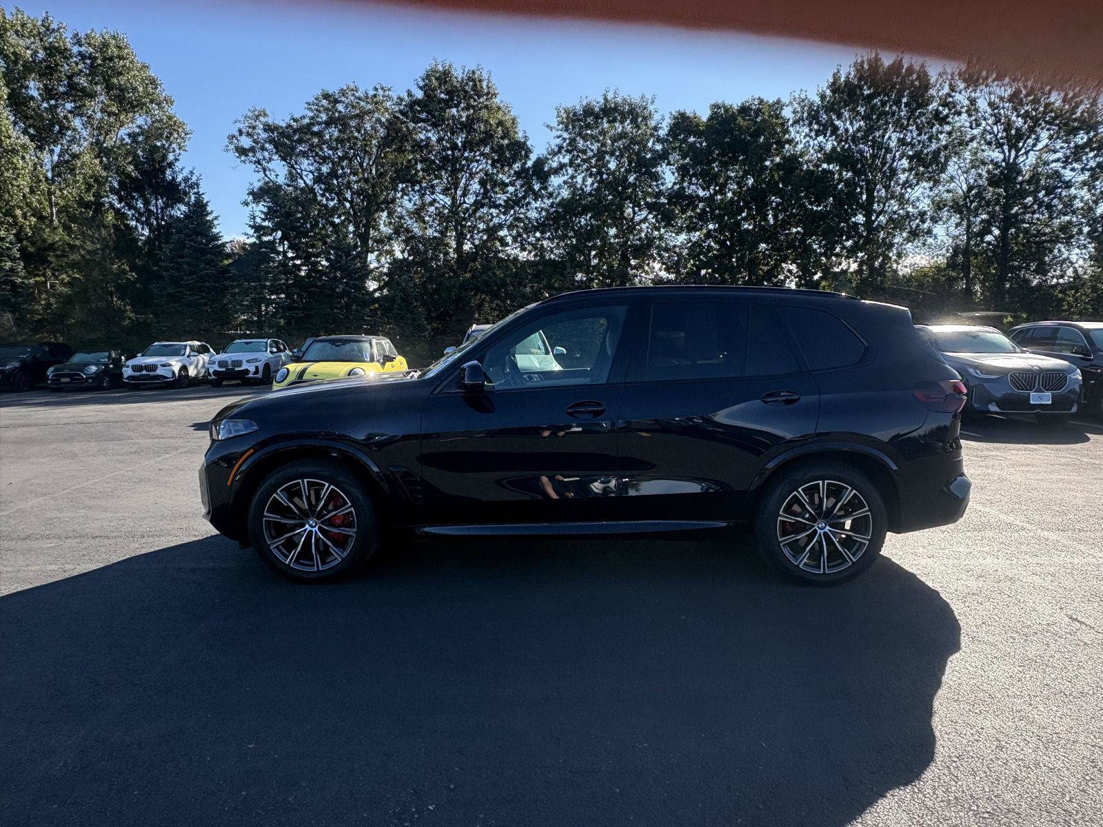 Used 2026 BMW X5 xDrive40i w/ M Sport Package AWD/4WD image 4