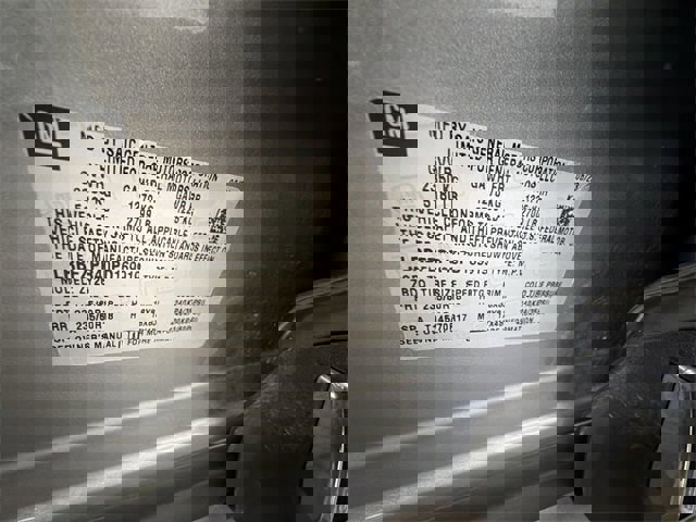 Used 2023 Buick Envision Essence image 62