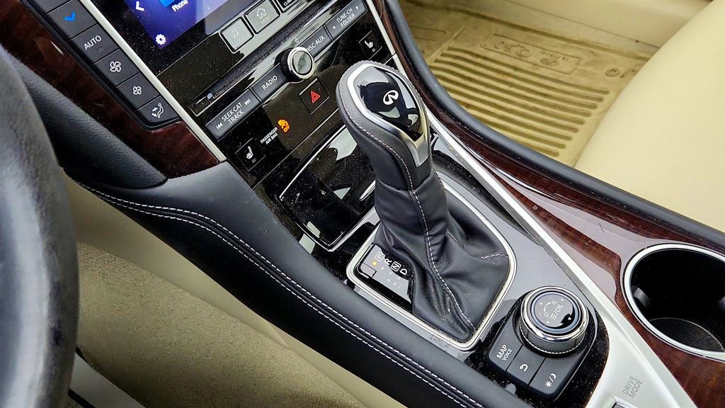 Used 2019 INFINITI Q50 Luxe w/ Essential Package (3.0T Luxe) AWD/4WD image 16