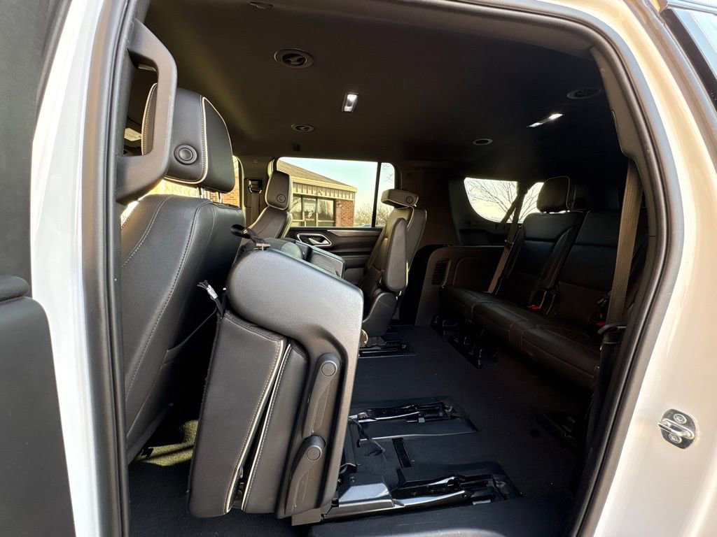 Used 2023 Chevrolet Suburban Premier image 45
