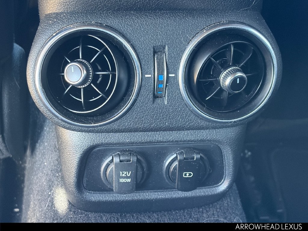 Used 2021 Kia Stinger GT-Line w/ Sun & Sound Package RWD image 14