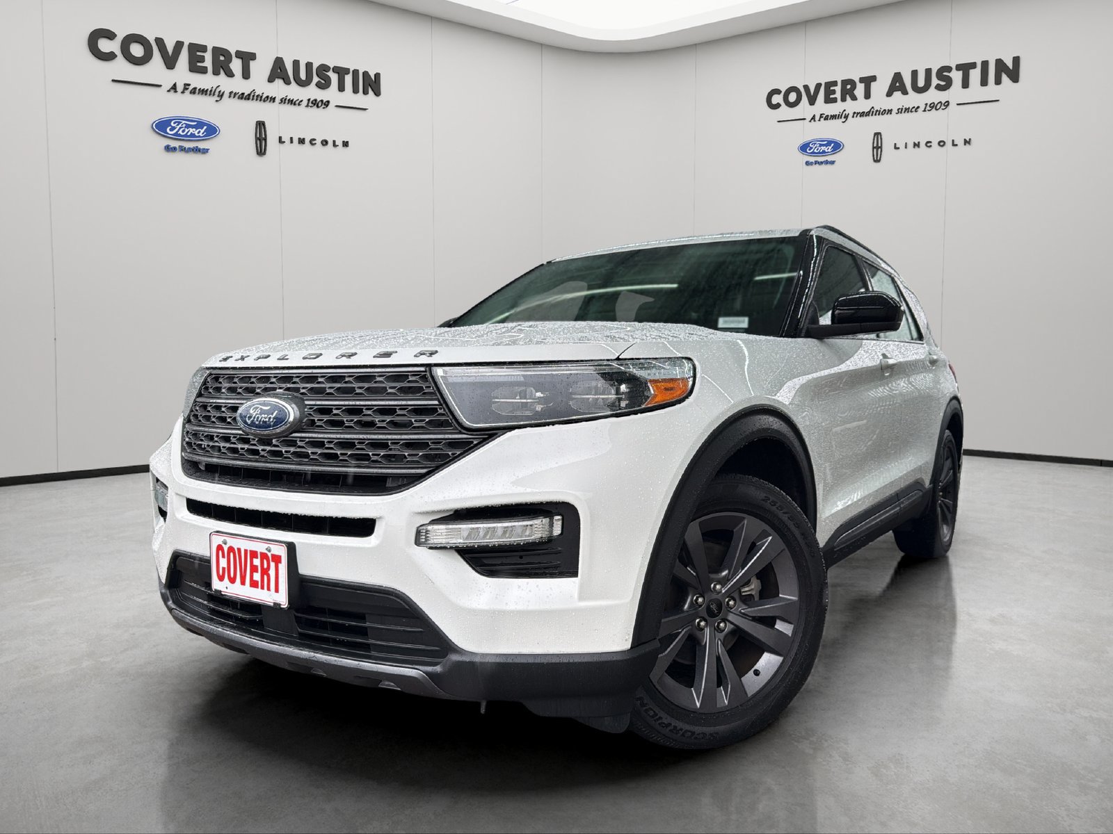 Certified 2022 Ford Explorer XLT w/ Equipment Group 202A RWD image 1