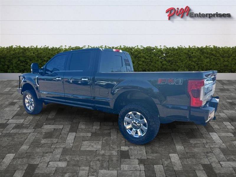 Used 2019 Ford F250 Platinum w/ Platinum Ultimate Package image 3