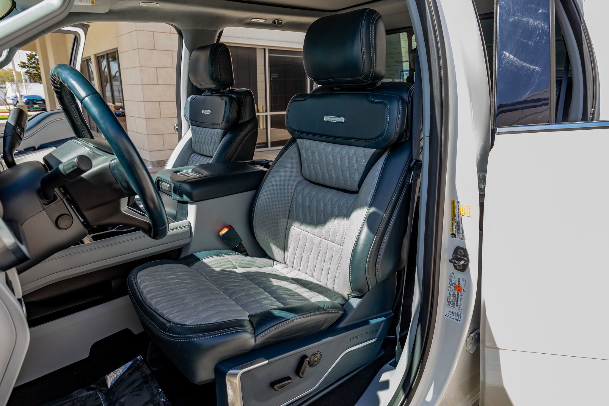 Used 2024 Ford F250 Limited w/ FX4 Off-Road Package image 31