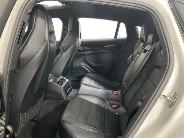 Used 2024 Porsche Panamera 4 image 33