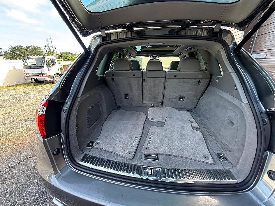 Used 2014 Porsche Cayenne Diesel Platinum Edition image 19
