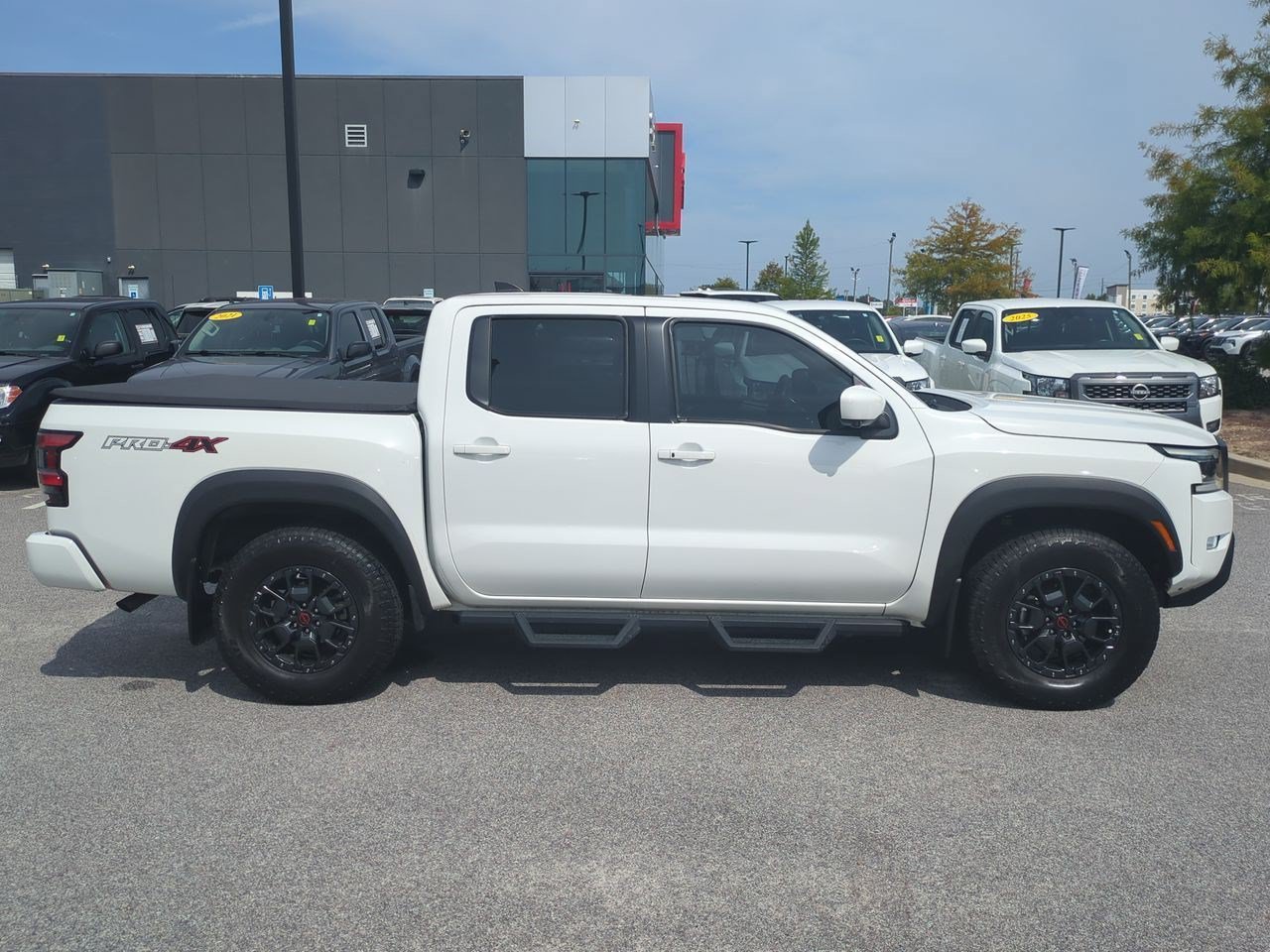 Certified 2023 Nissan Frontier PRO-4X w/ Pro-4X Premium Package AWD/4WD image 2