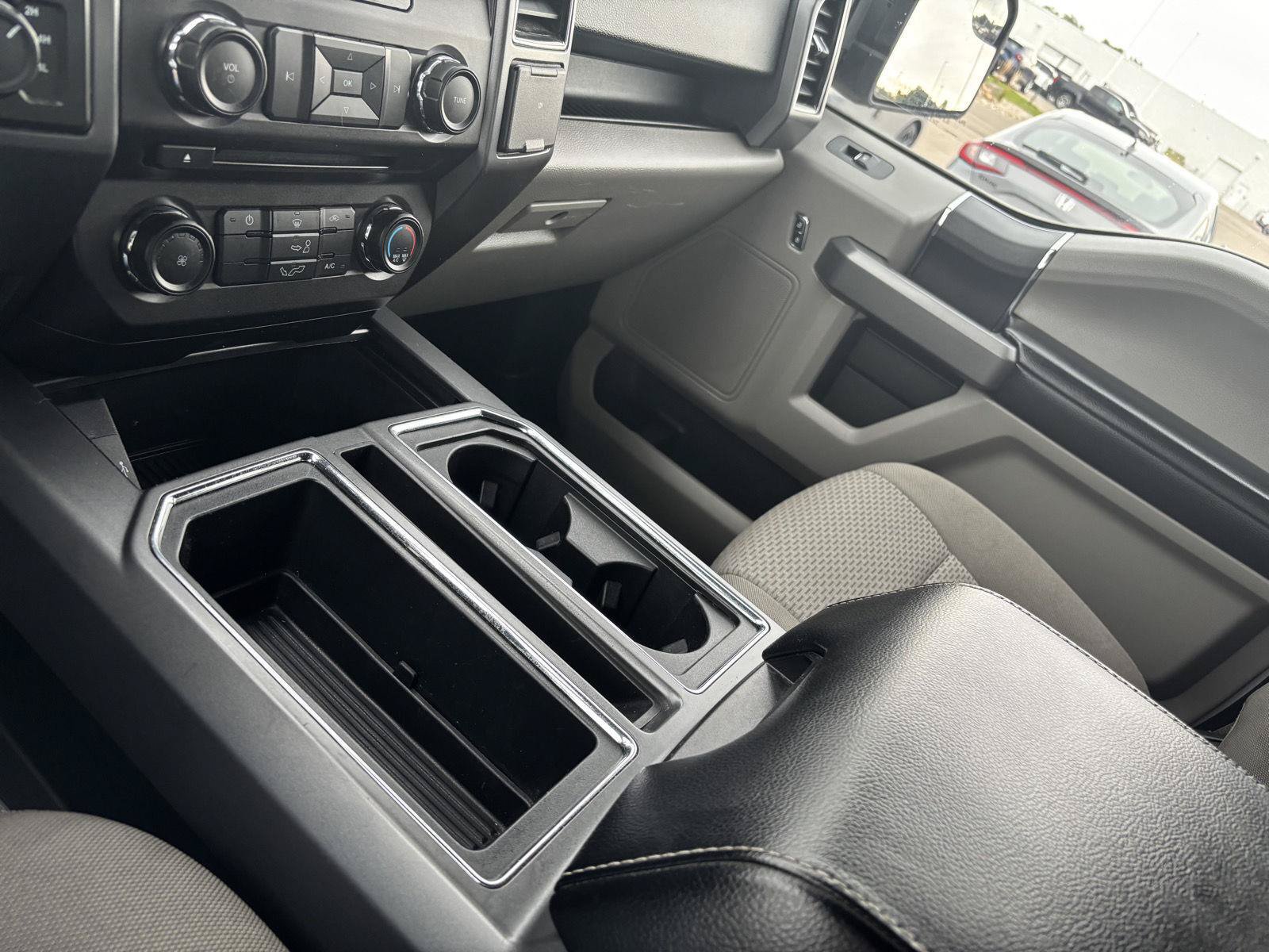 Used 2017 Ford F150 XLT AWD/4WD image 23