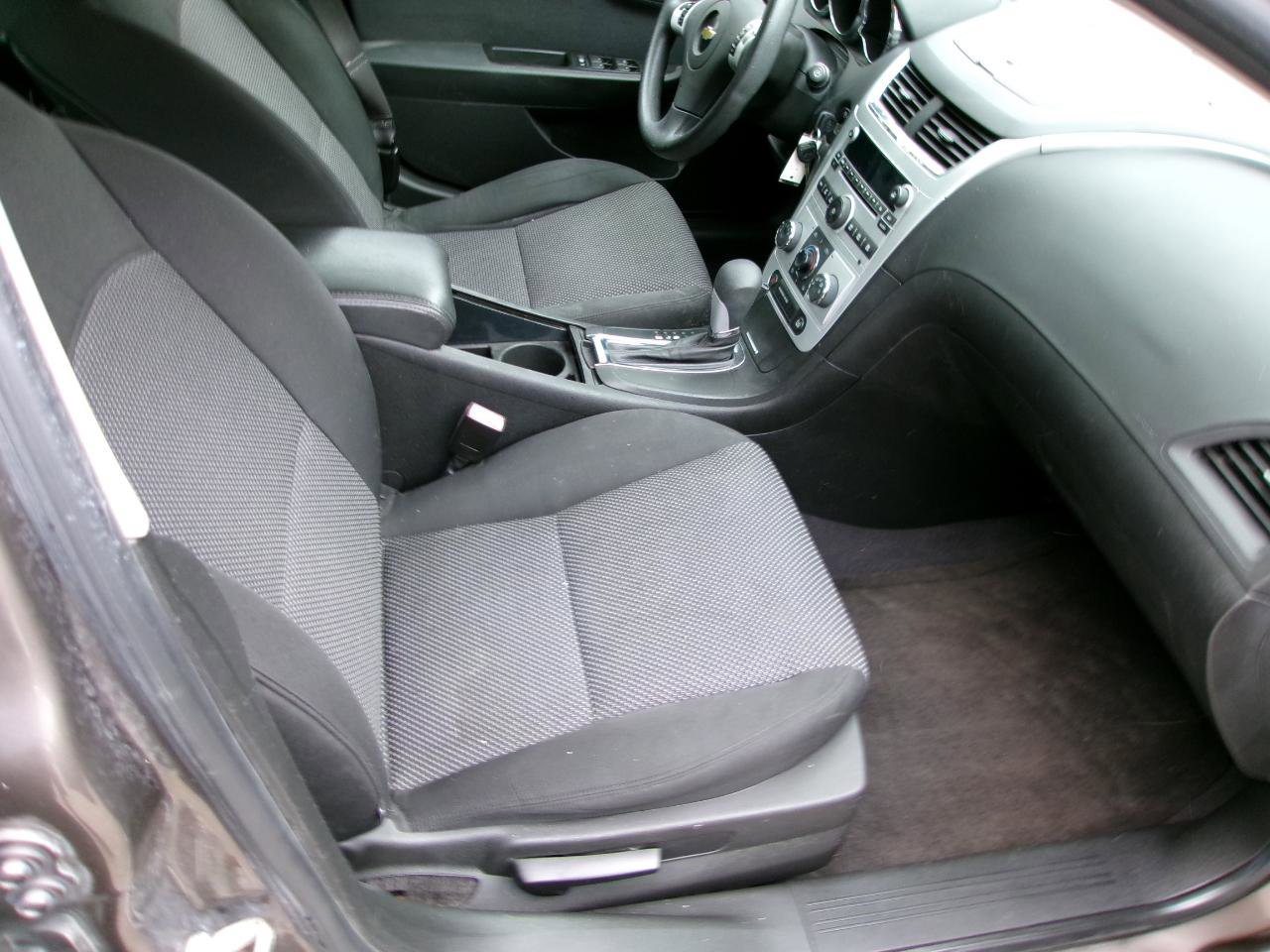 Used 2011 Chevrolet Malibu LT FWD image 6