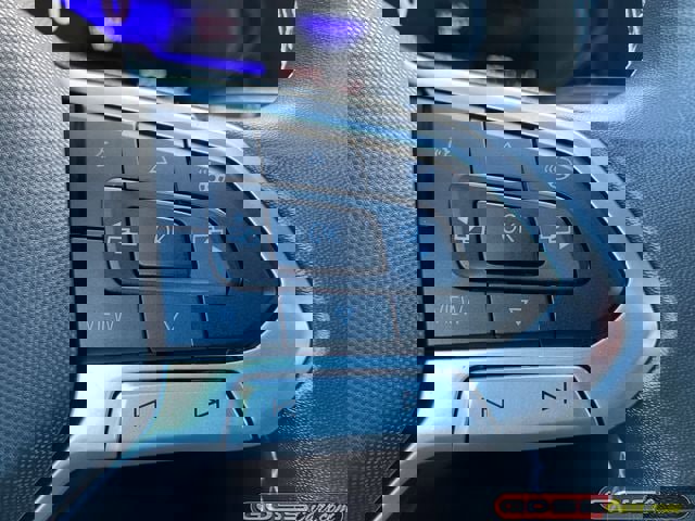 Used 2023 Volkswagen Taos SE w/ Panoramic Sunroof Package image 19