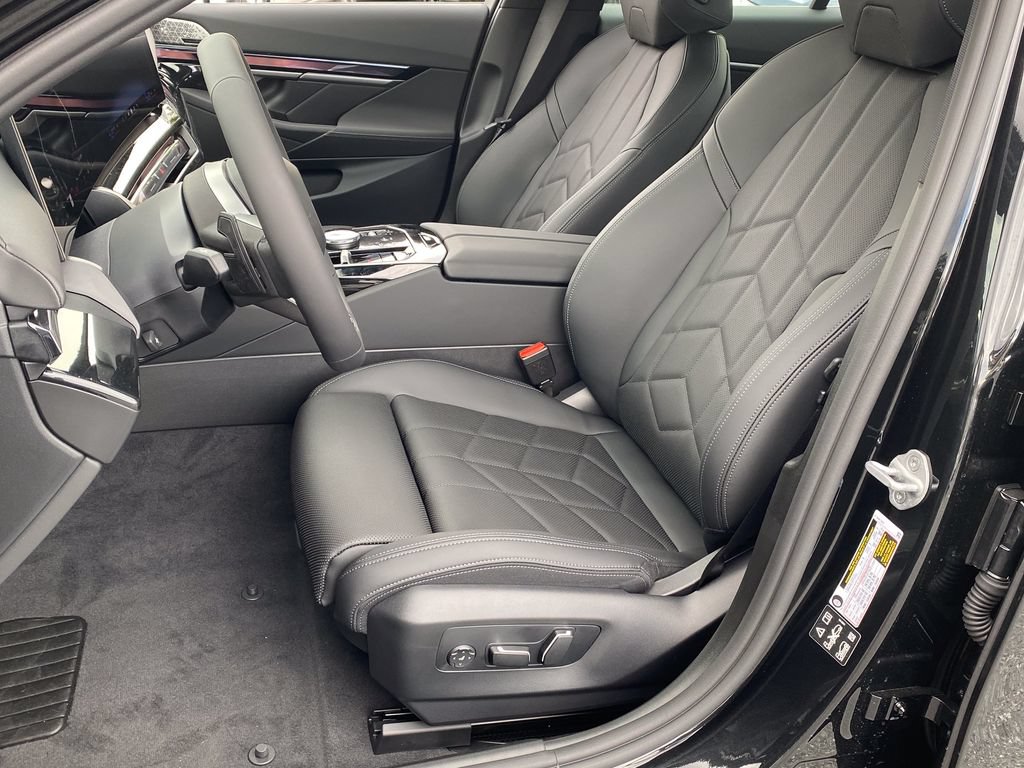 New 2027 BMW 530i xDrive w/ M Sport Package AWD/4WD image 15