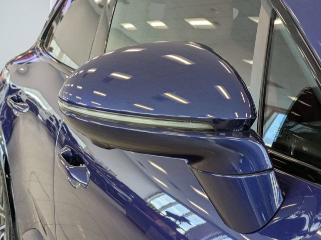 Used 2024 Porsche Macan Turbo Electric AWD/4WD image 11