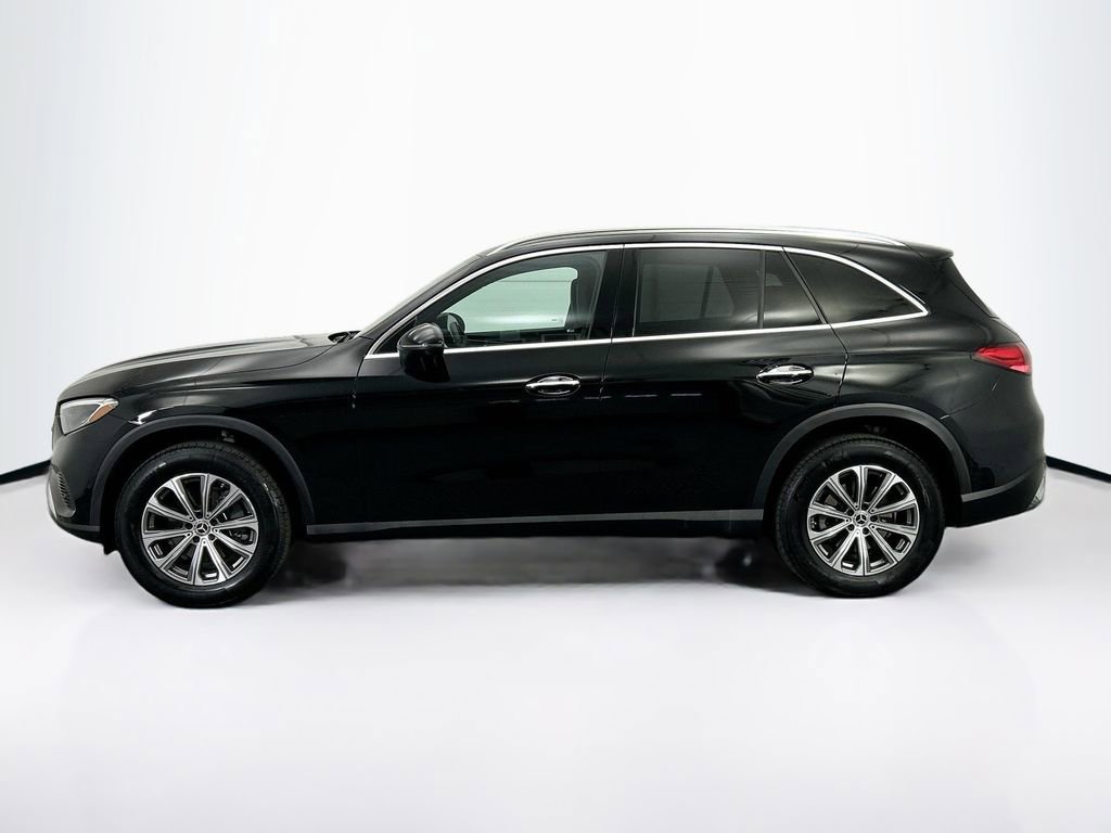 Certified 2025 Mercedes-Benz GLC 300 image 8