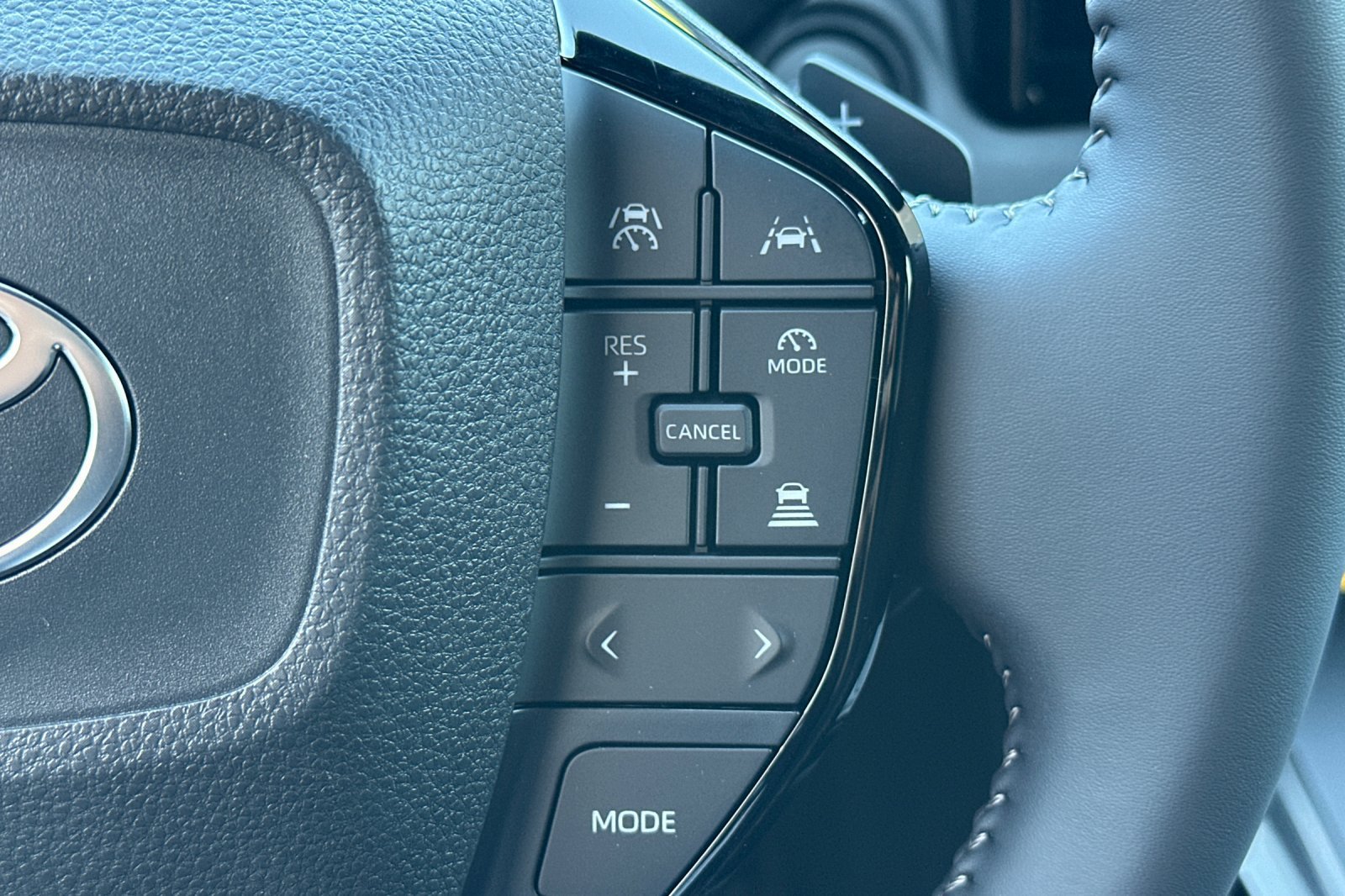 New 2026 Toyota C-HR AWD/4WD image 28