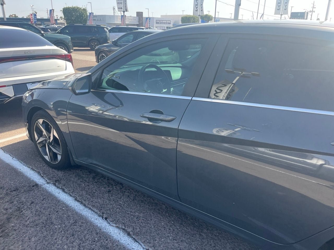 Used 2023 Hyundai Elantra Limited FWD image 10