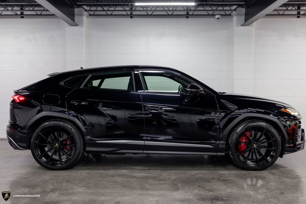 Used 2019 Lamborghini Urus AWD/4WD image 16