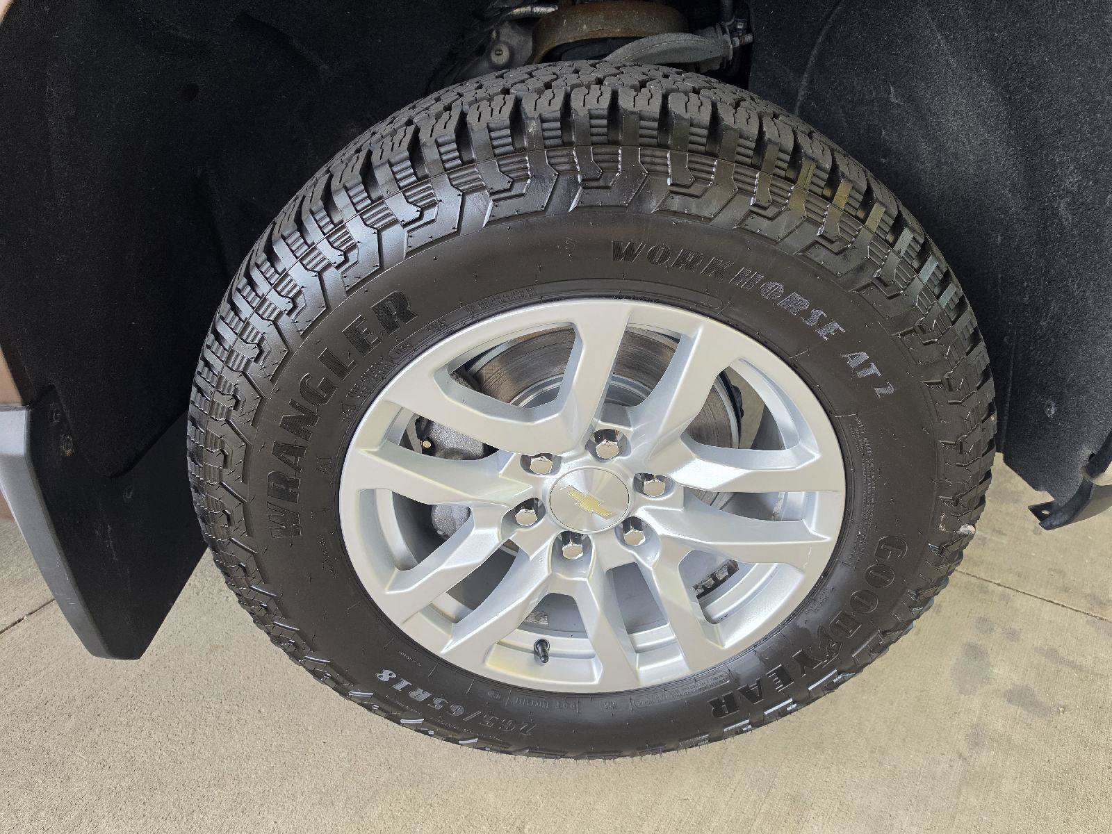 Used 2019 Chevrolet Silverado 1500 LT w/ All-Star Edition AWD/4WD image 7