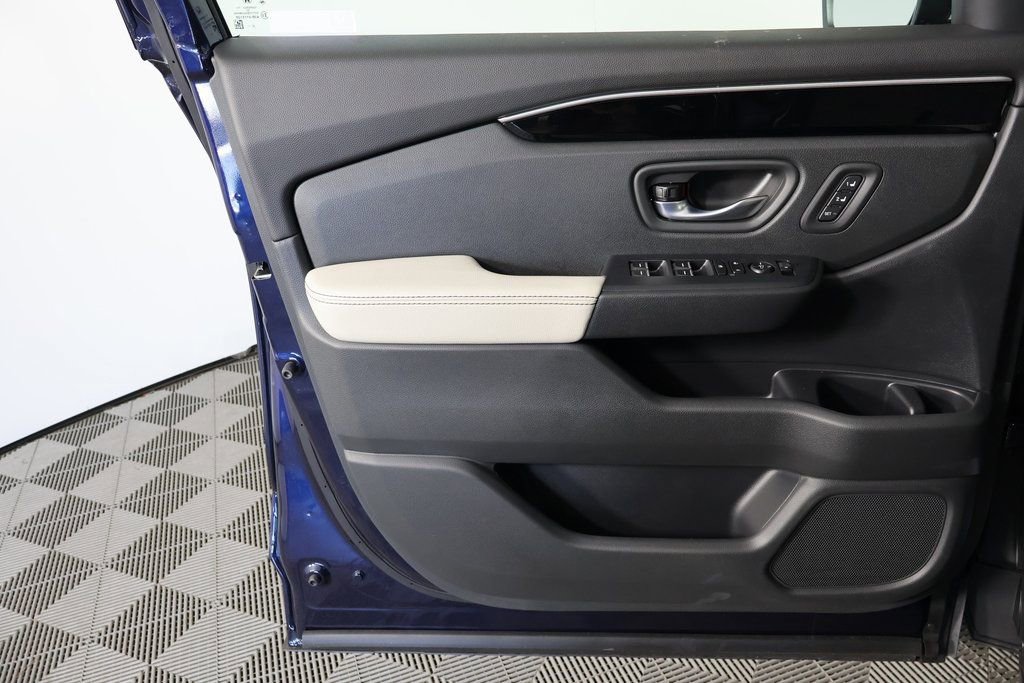 Used 2026 Honda Passport RTL image 12