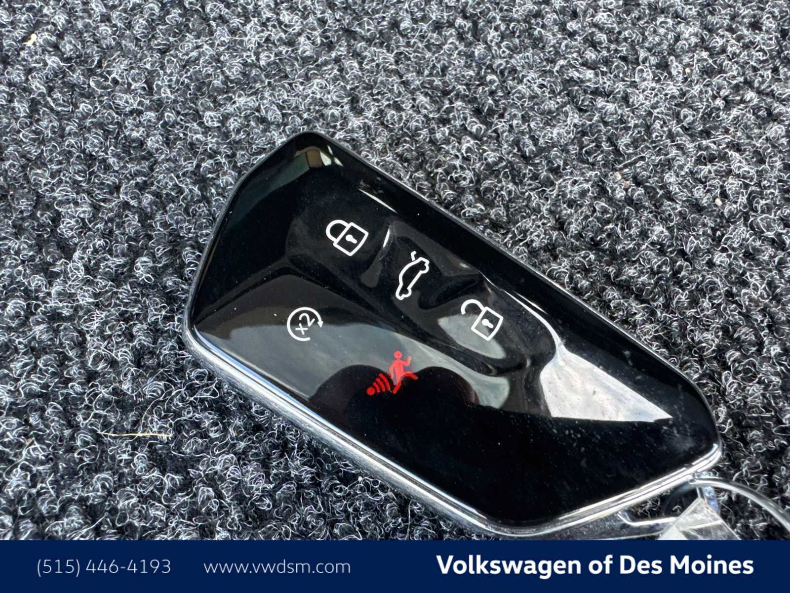 Used 2025 Volkswagen Atlas Cross Sport SE image 20