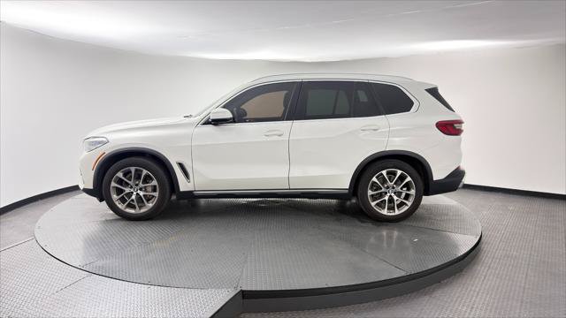 Used 2019 BMW X5 xDrive40i w/ Premium Package 2 AWD/4WD image 3