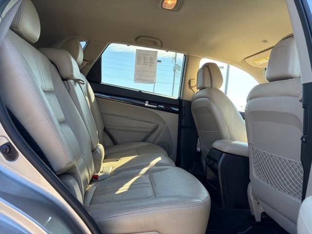 Used 2015 Kia Sorento LX image 12