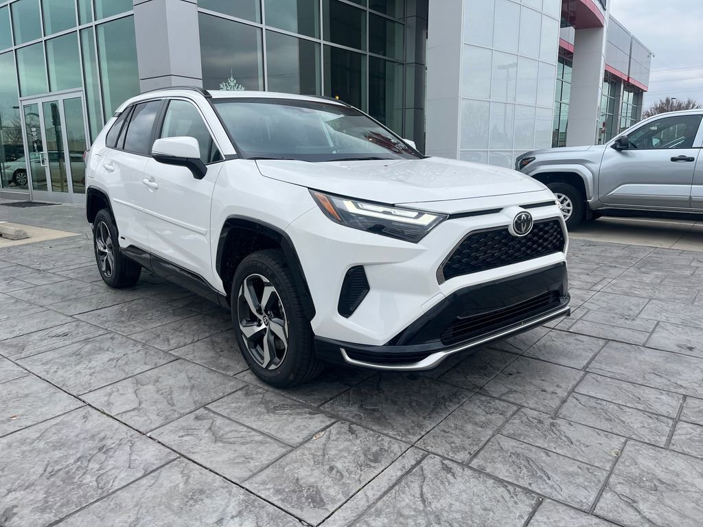 New 2025 Toyota RAV4 SE image 7